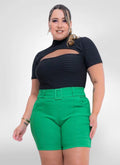 Short Feminino alfaiataria plus size em viscose com cinto