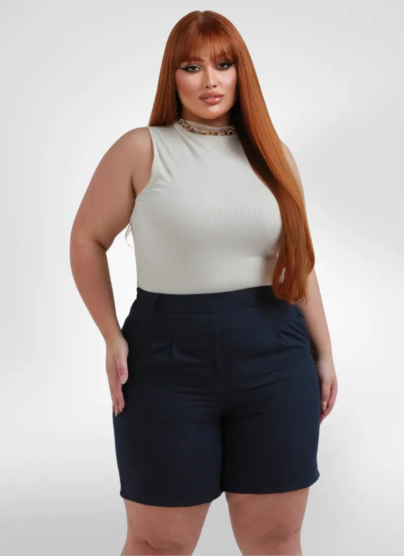 Short Feminino alfaiataria plus size com elástico