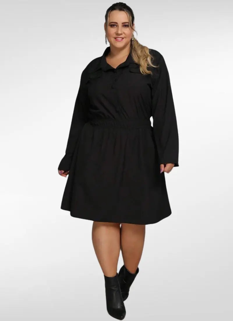 Vestido curto plus size com manga longa