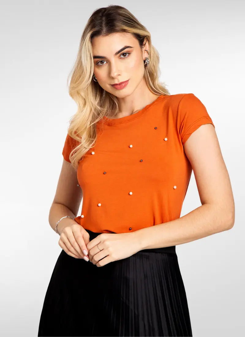 Camiseta Feminina Com Pérolas