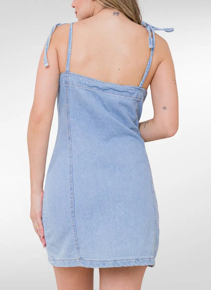 Vestido Jeans curto de alcinha com puídos