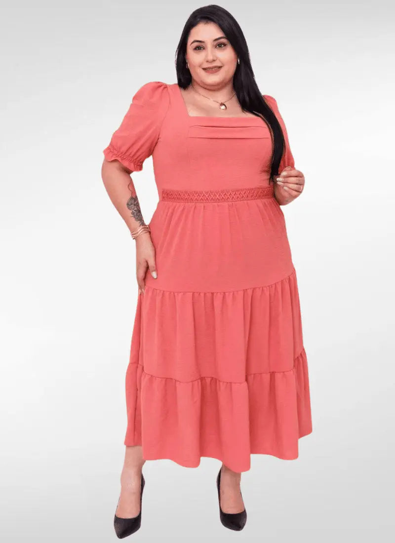 Vestido midi plus size duna com renda na cintura