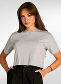 Camiseta Feminina Cropped Lisa